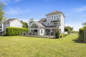 Lakeside lodge rear- click for photo gallery